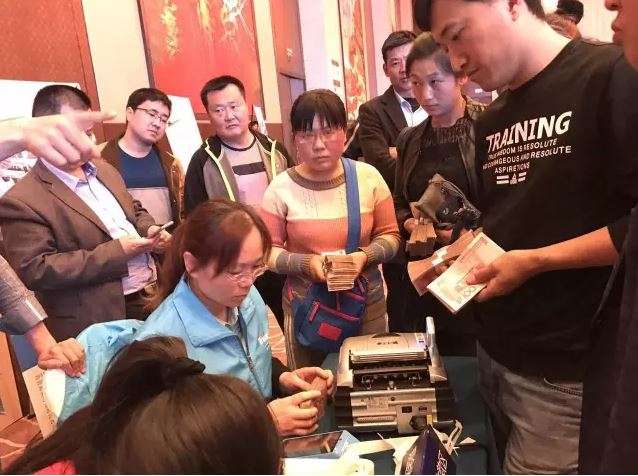 直擊天合光能千縣萬鎮(zhèn)光伏科普行濰坊站：400多人參會，成交1.9MW