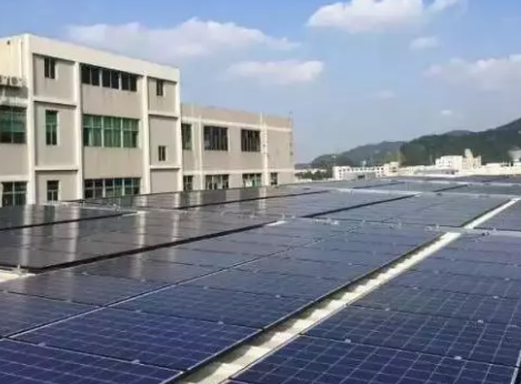 1個(gè)光伏電站=5畝田地，1塊板解決全村人致富問(wèn)題！