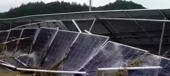 同樣裝個(gè)屋頂光伏電站，為啥我家花了4萬，他家卻只用了2.5萬？