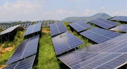 光伏電站成為脫貧致富的“助力器”，集體每年增收8萬元