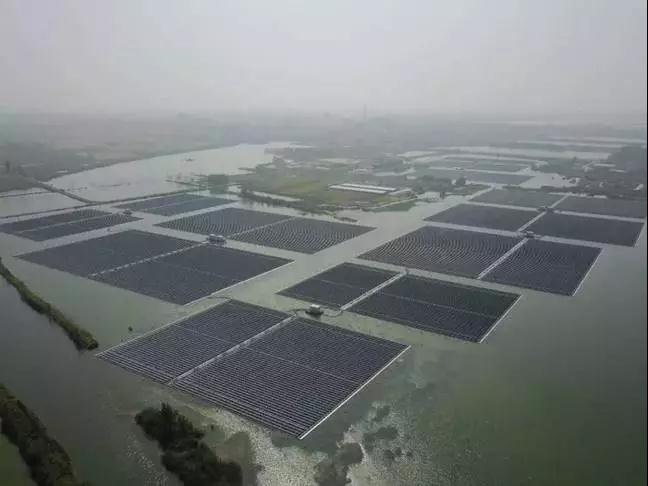 安徽兩淮領跑者基地水面漂浮電站