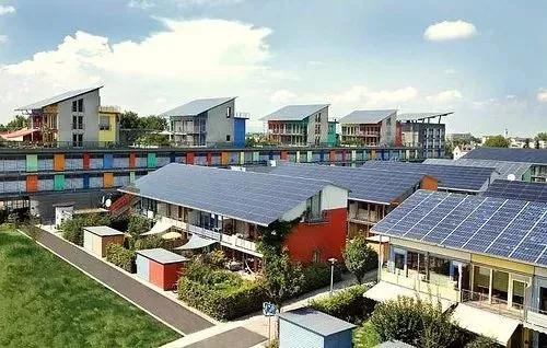 18年裝光伏到底劃不劃算？收益怎樣？（含往年成本收益對(duì)比）
