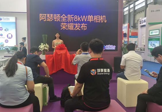 看后起之秀如何征服SNEC展會(huì)，阿瑟頓震撼全場(chǎng)