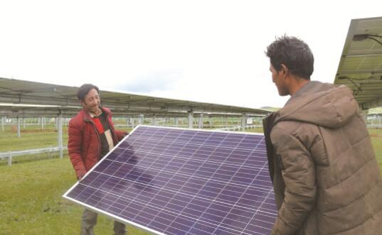 鄉(xiāng)城縣21萬千瓦裝機光伏電工程建設側記