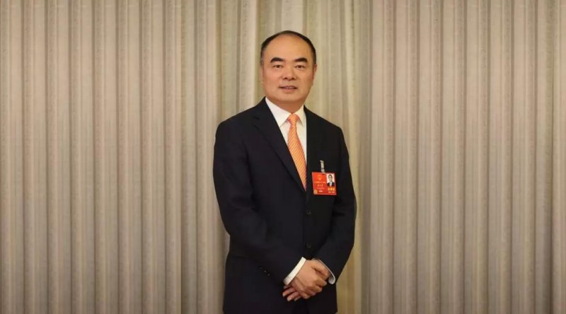 兩會|曹仁賢：建議成立能源部，制定棄煤時間表，慎用近零排放、超低排放等誤導(dǎo)性名詞