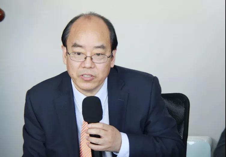 鑒衡向陽光電源、華為、禾望頒發(fā)國(guó)內(nèi)首批逆變器新能標(biāo)認(rèn)證證書